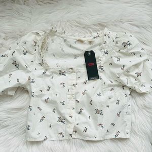 Levi’s Woman’s Floral Blouse (NEW WITH TAGS!)